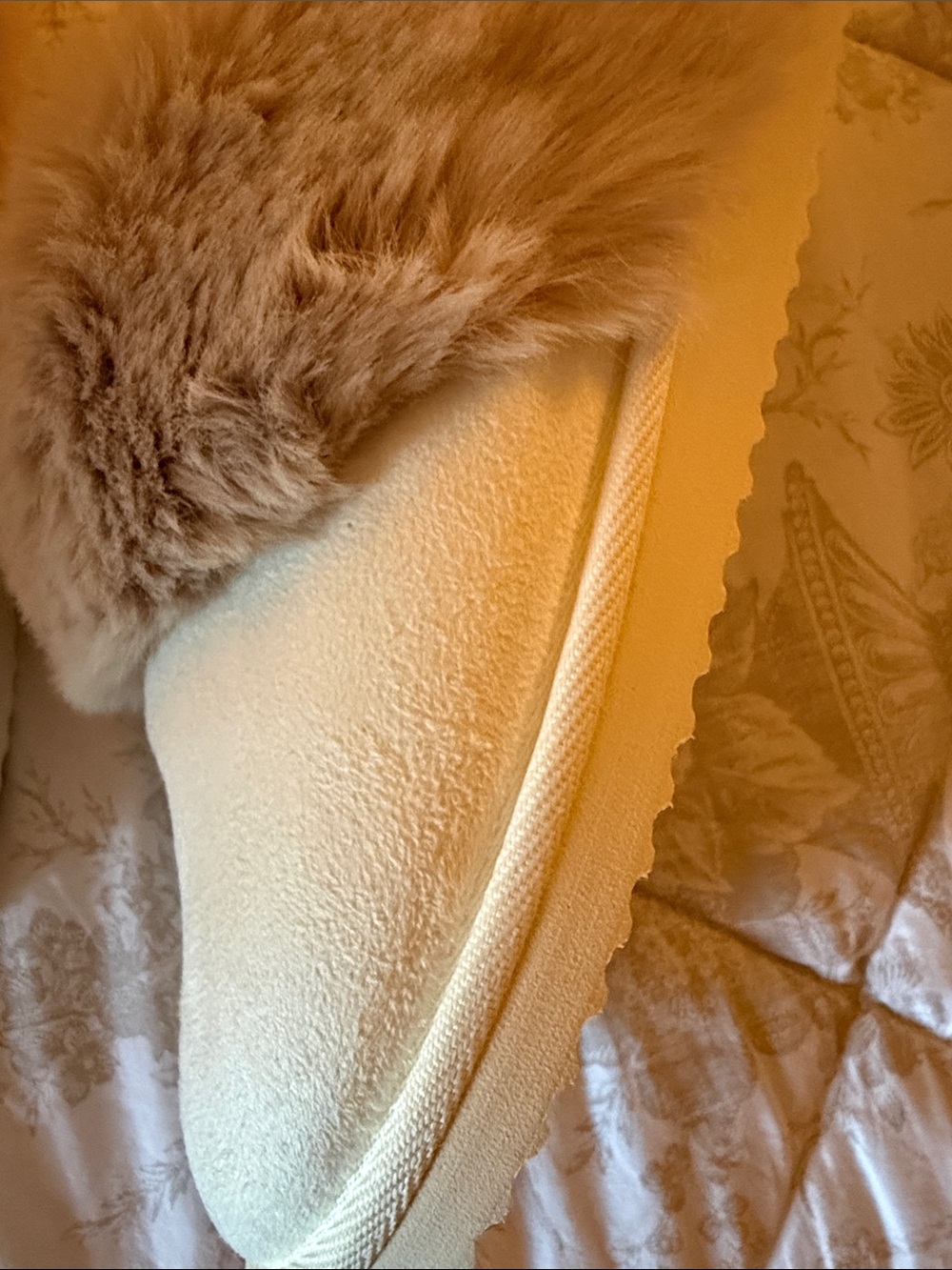 Polo by Ralph Lauren Cream Slippers with Beige Faux Fur Cuff - Picture 5 of 6